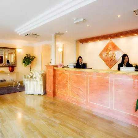 Bright Hotel 3*