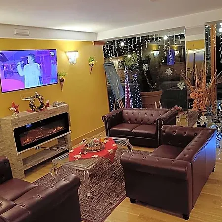 Bright Hotel 3*