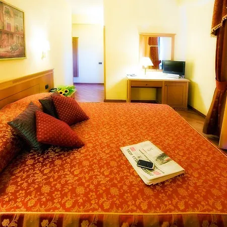 Bright Hotel
