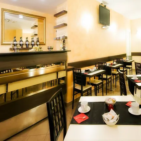 Bright Hotel 3*