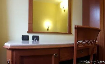 Bright Hotel 3*
