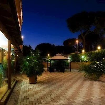 Bright Hotel 3*